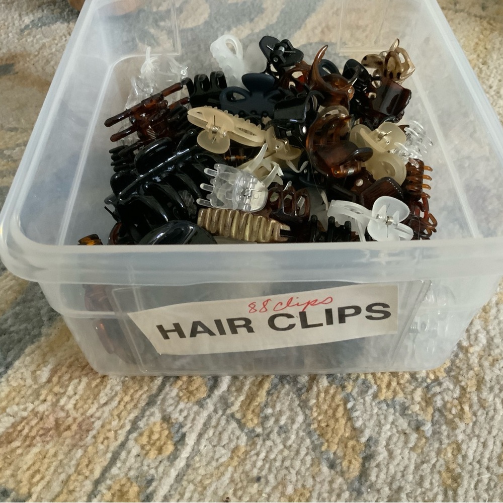 88 different sized hair clips